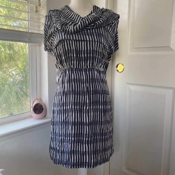 A.L.C. | 1100% Silk Open Back Solang Mini Dress | Elegant Layered Style | Size M - Picture 5 of 16